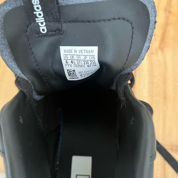 Women’a black and white leather Adidas sleek mid sneakers - size 6 - Picture 6 of 6